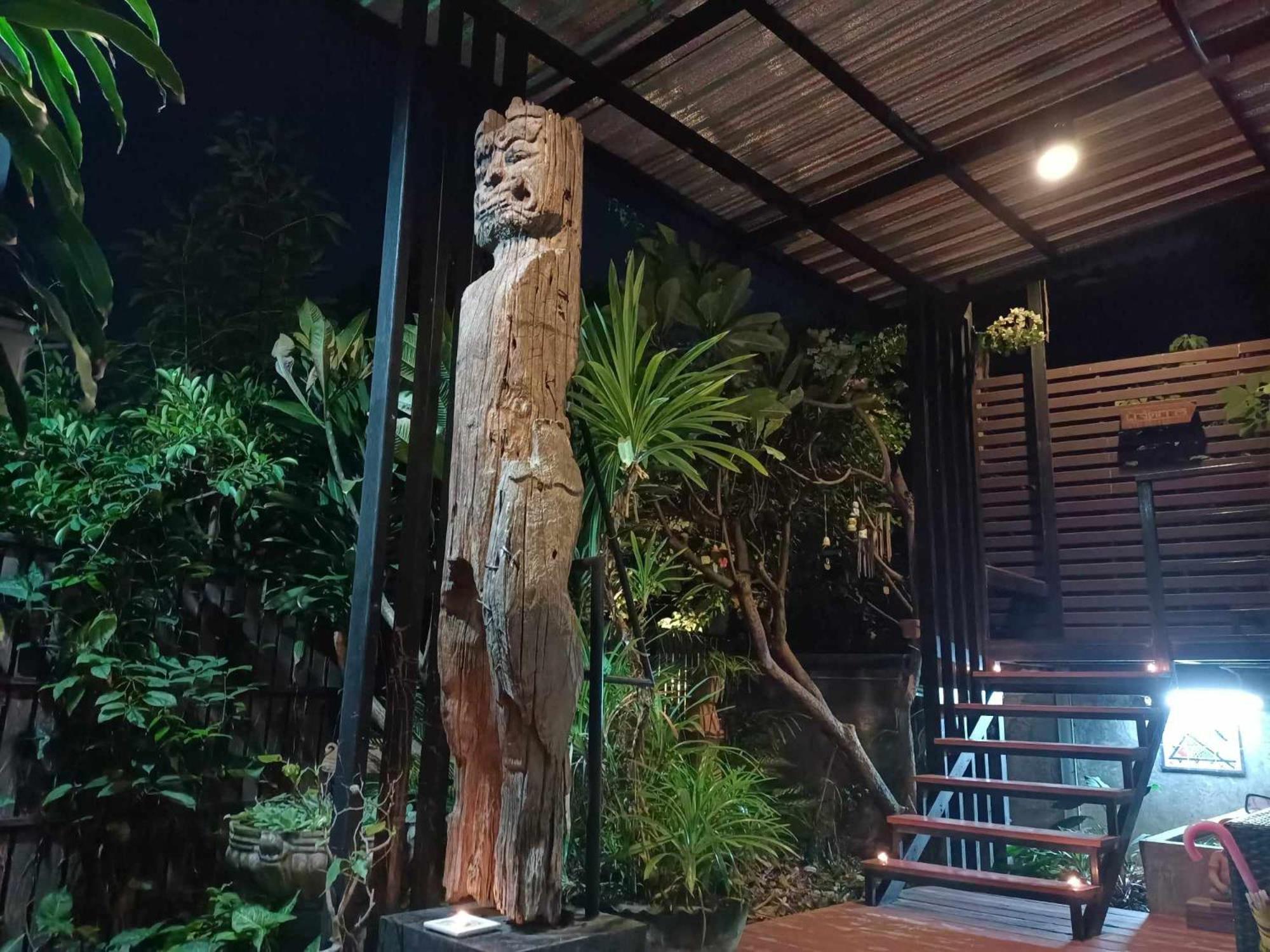 Chez Pom Hotel Chiang Mai Bagian luar foto