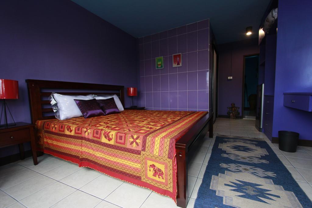 Chez Pom Hotel Chiang Mai Bagian luar foto