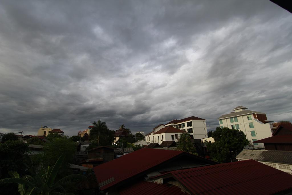 Chez Pom Hotel Chiang Mai Bagian luar foto