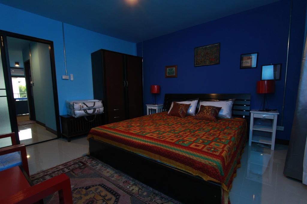 Chez Pom Hotel Chiang Mai Bagian luar foto