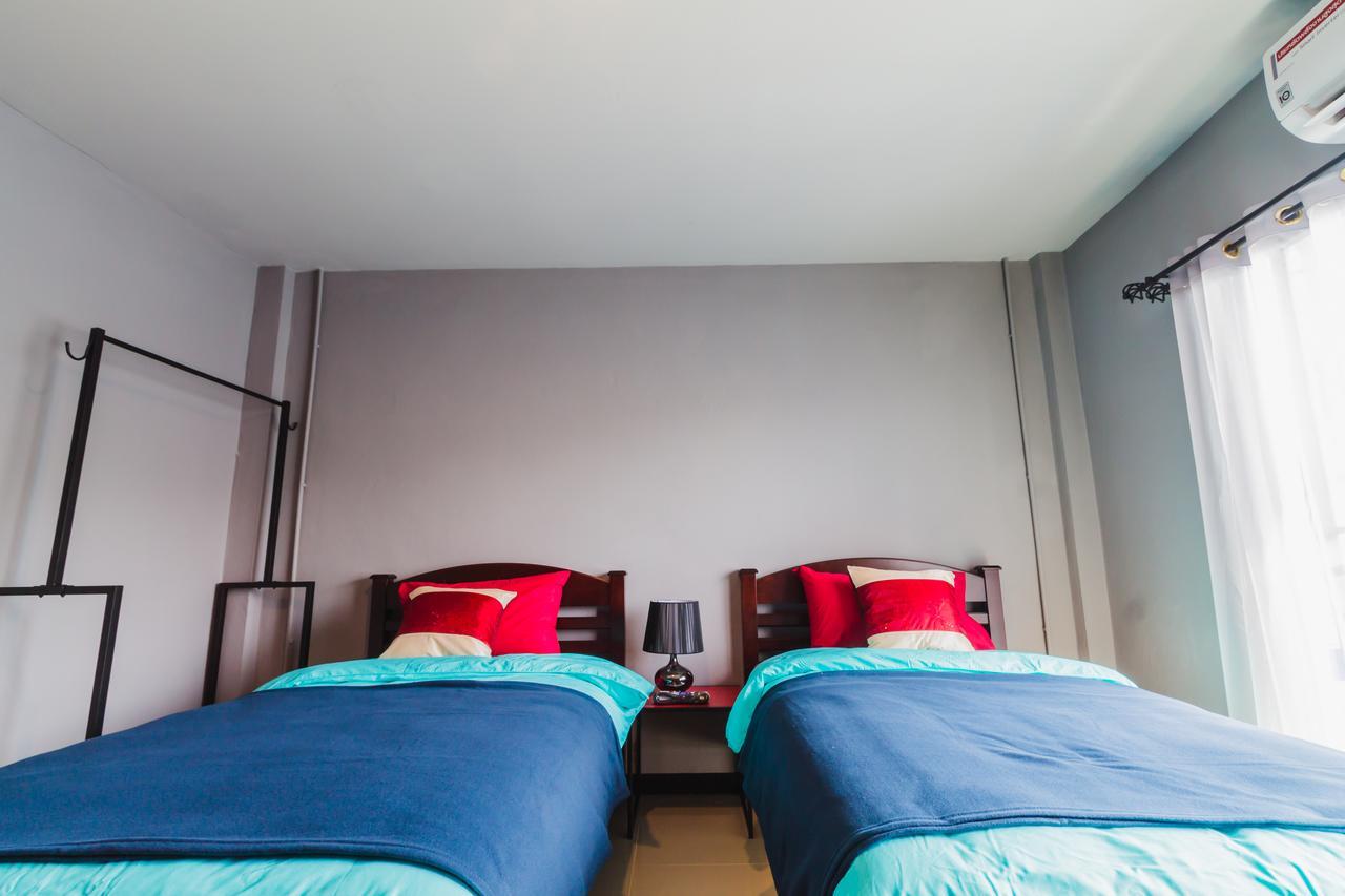 Chez Pom Hotel Chiang Mai Bagian luar foto