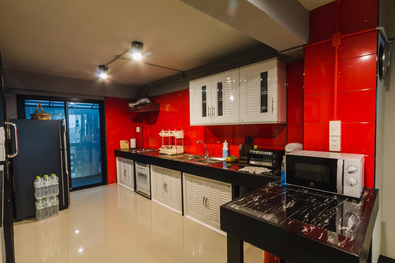 Chez Pom Hotel Chiang Mai Bagian luar foto