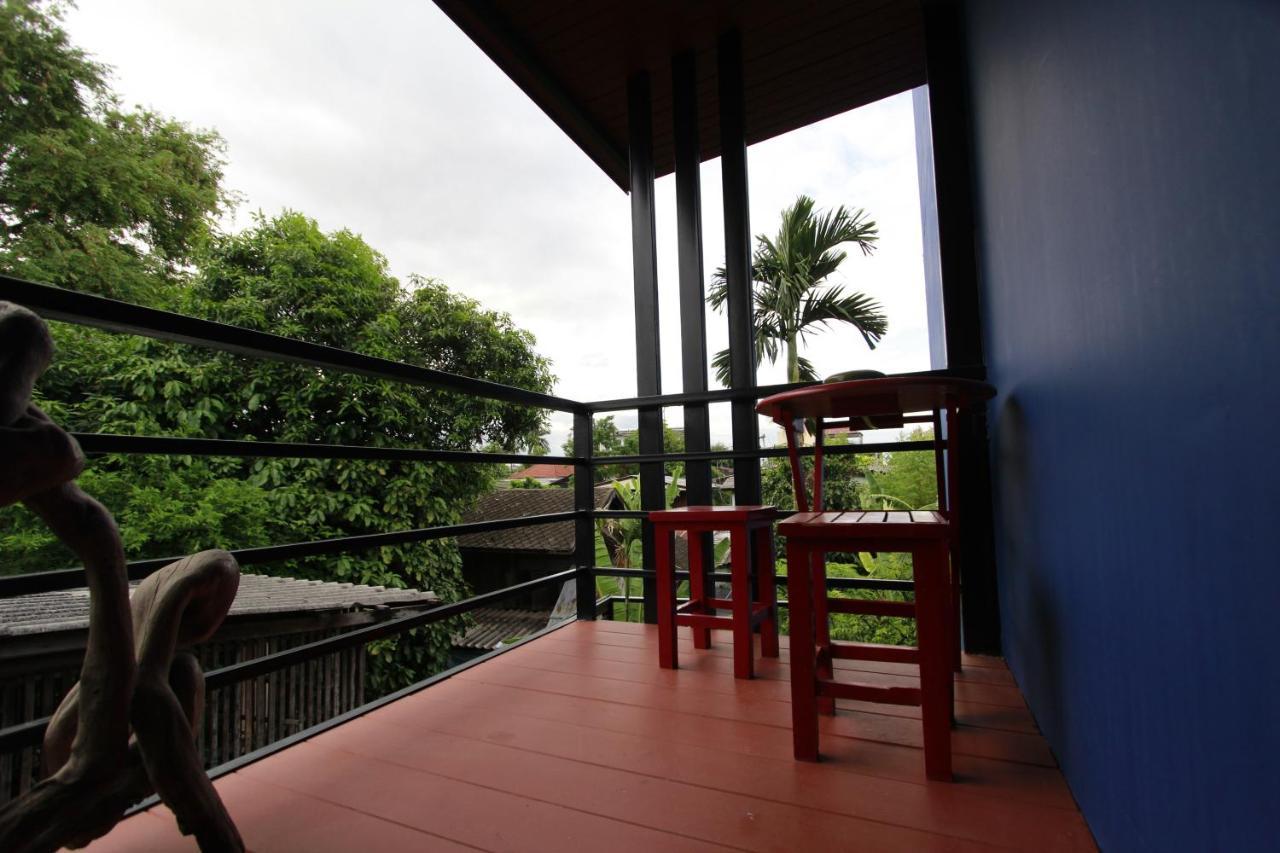 Chez Pom Hotel Chiang Mai Bagian luar foto