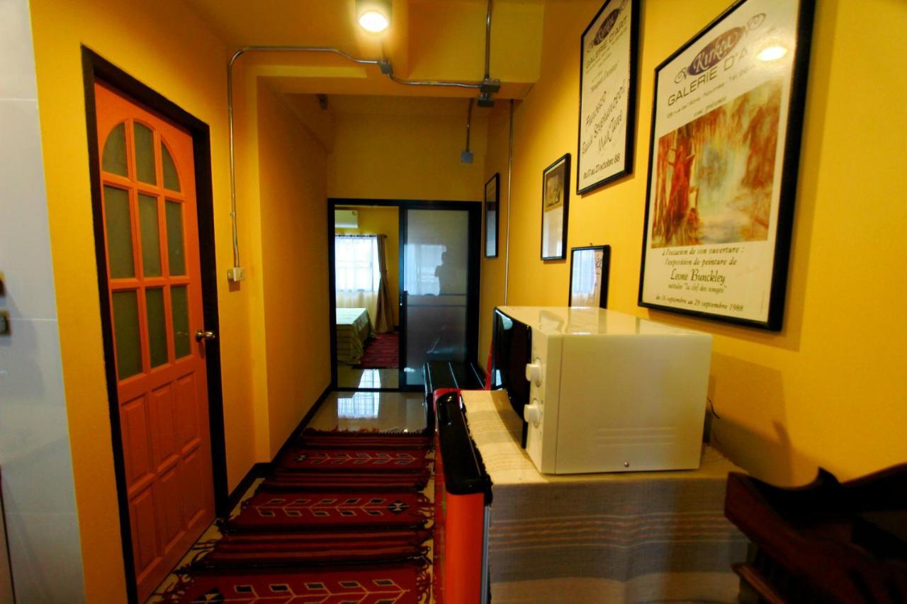 Chez Pom Hotel Chiang Mai Bagian luar foto
